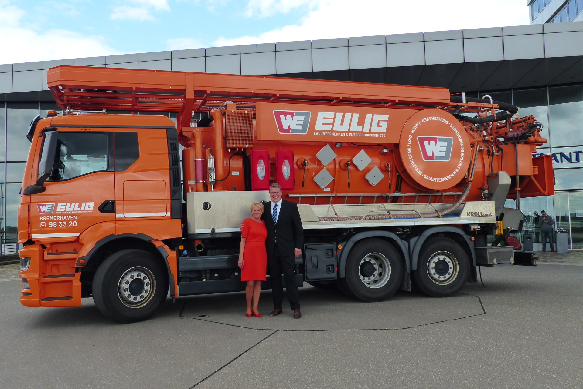 Firmen-Chefin Perdita Eulig-Riecke mit Bürgermeister Henrik Wärner.