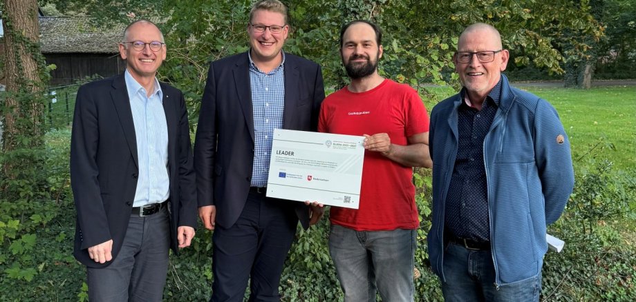 Übergabe Förderbescheid Jugendplatz Spaden