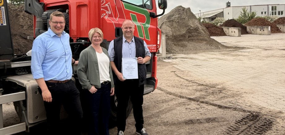 Firma des Monats Mai 2026: Wehrmanns Rindenhof GmbH aus Spaden. Firma des Monats Mai 2026: Wehrmanns Rindenhof GmbH aus Spaden.