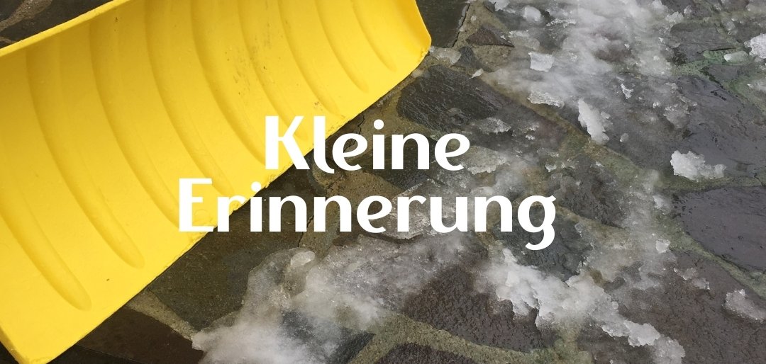 Eine Schneeschaufel