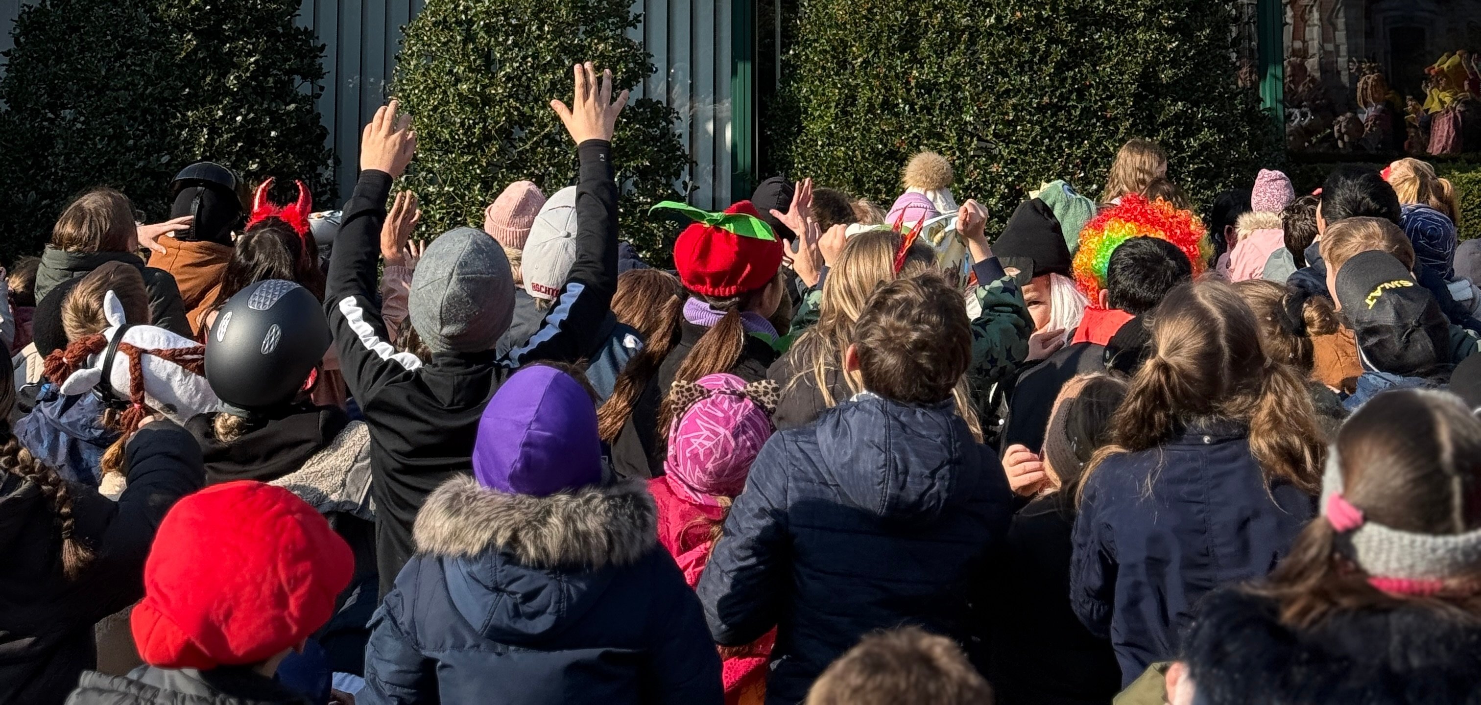 Rosenmontag am Rathaus