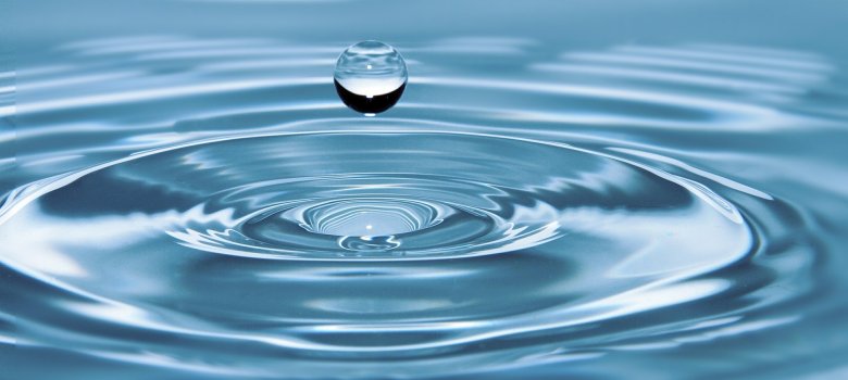 Fallender Wassertropfen bild7.jpg