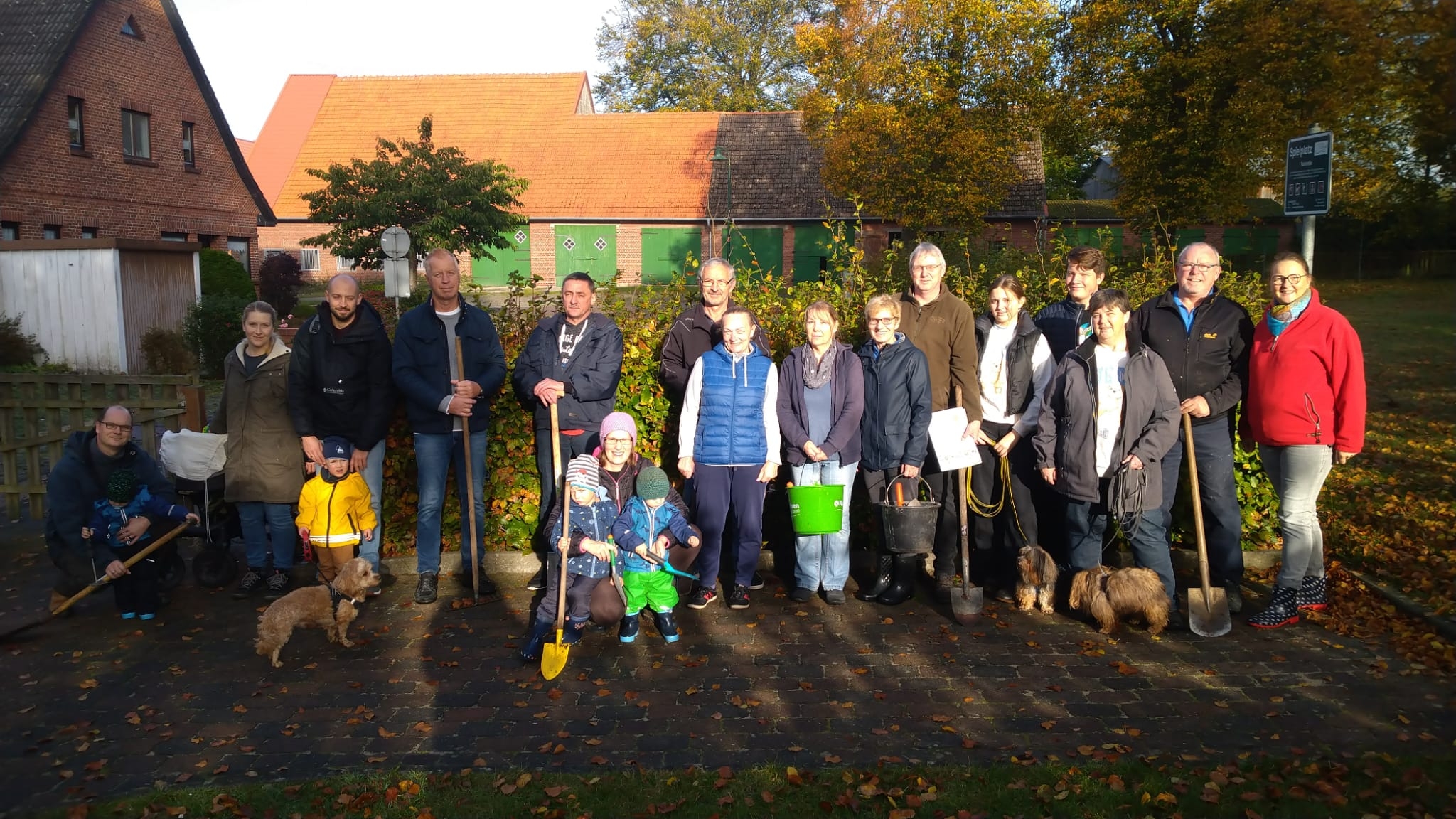 Teilnehmer der Blumenzwiebelpflanzaktion
